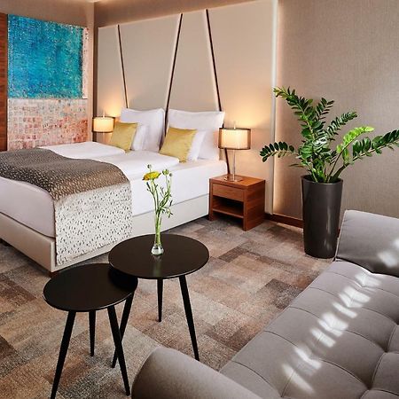 Artis Boutique Hotel Сомбатхей Экстерьер фото