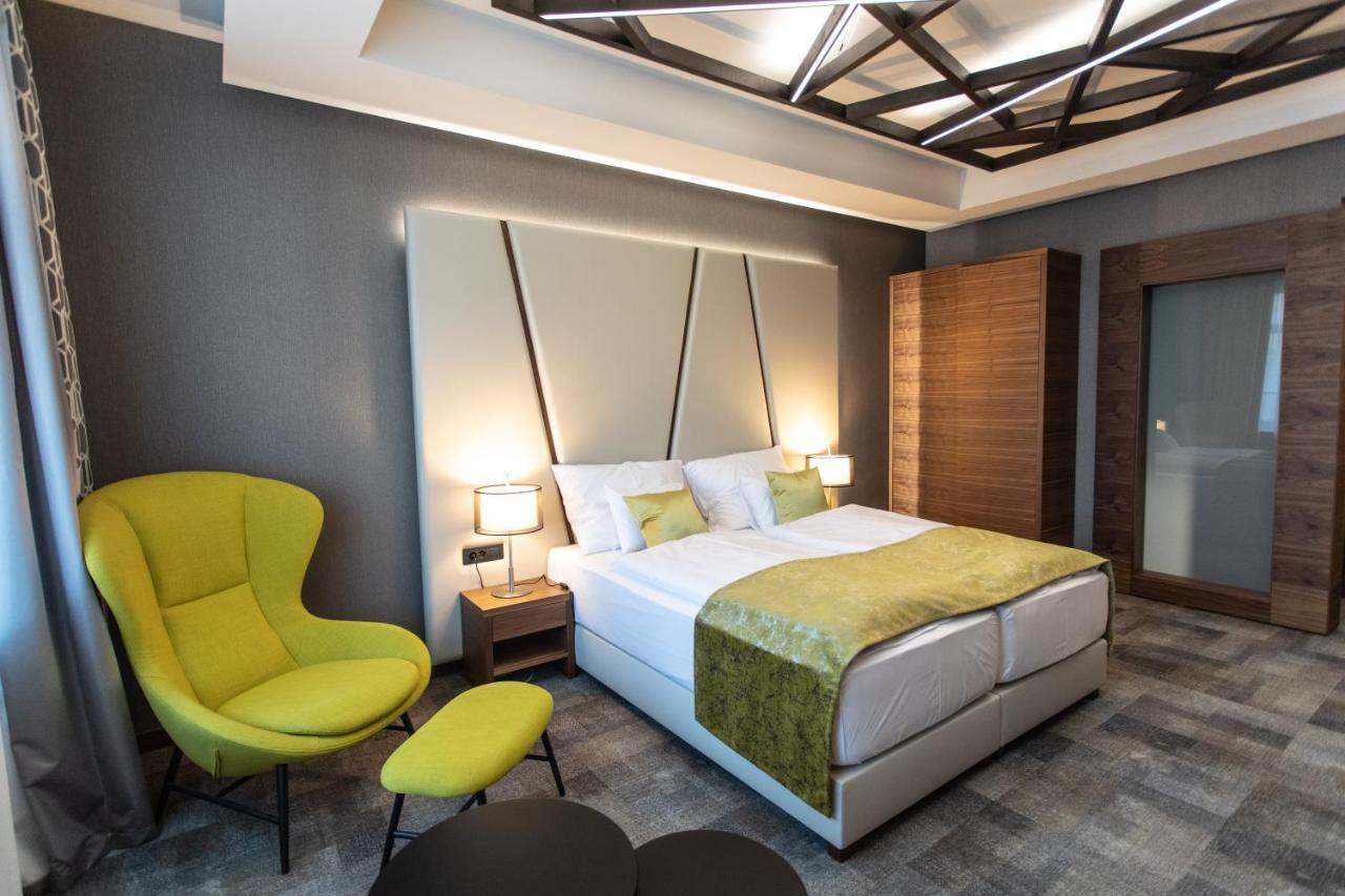 Artis Boutique Hotel Сомбатхей Экстерьер фото